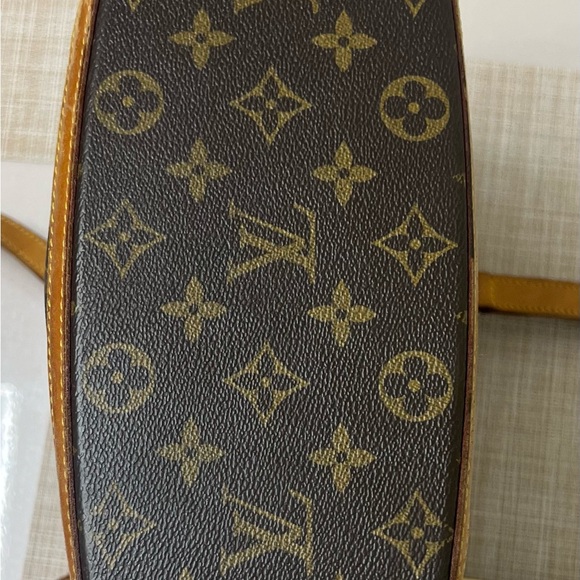 Louis Vuitton Monogram Babylon Tote Bag Authenticated - Picture 8 of 8